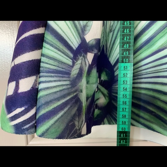 Seductions skirt new $10 - Picture 8 of 8